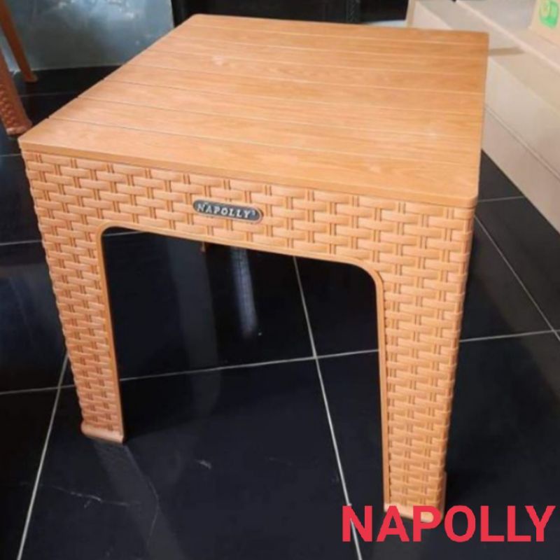 MEJA PLASTIK ROTAN NAPOLLY