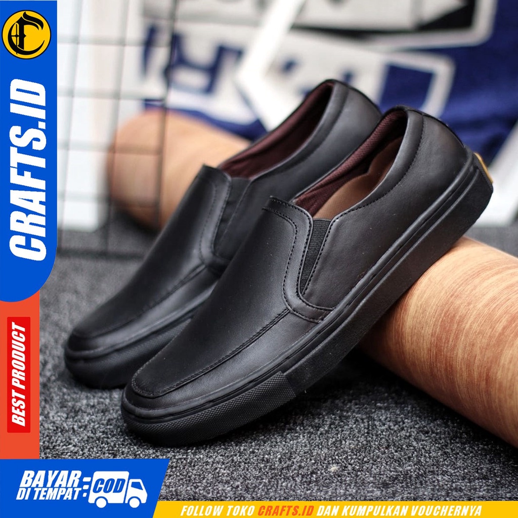 CRAFTS Mori - Sepatu Slip On Pria Casual Kulit Asli