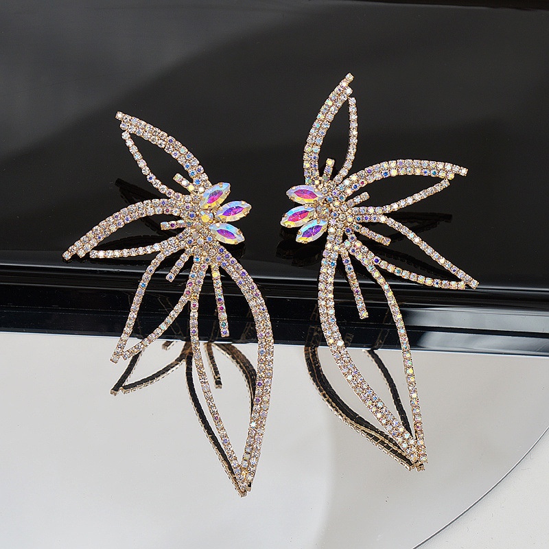 1 Pasang Anting Stud Kristal Berlian Imitasi Bentuk Bunga Geometris Gaya Elegan Untuk Wanita