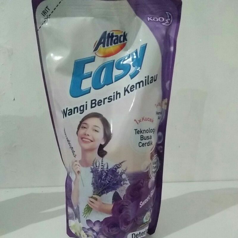 Deterjen cair easy 750ml