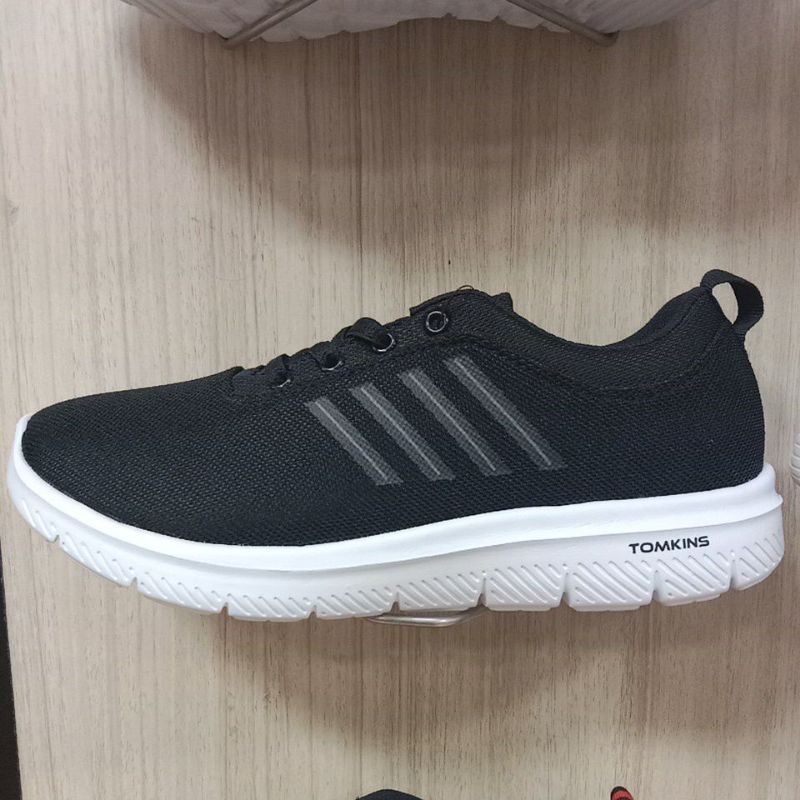 Sepatu Tomkins Falcon hitam/putih