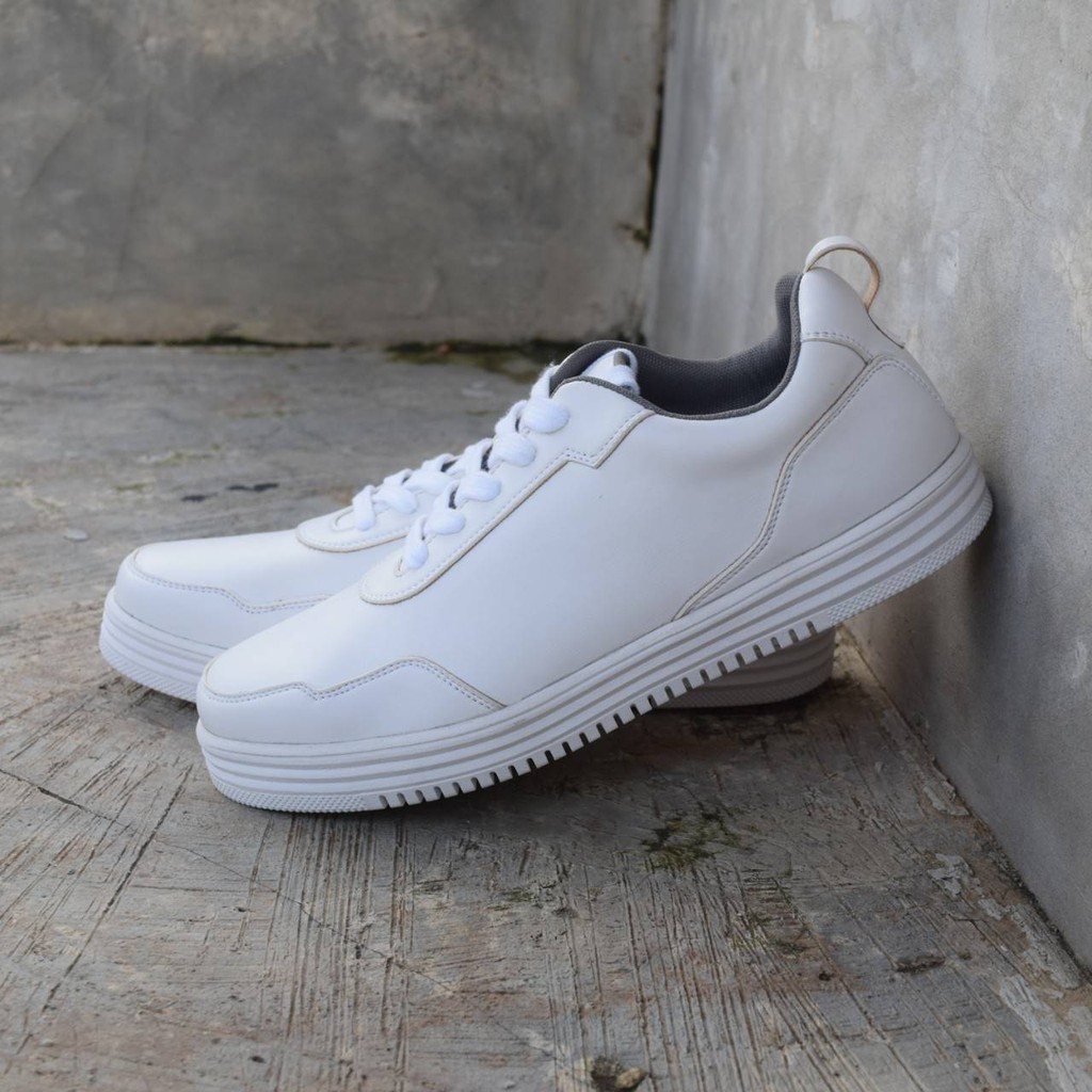 Claro White | Sepatu Sneaker Kets Casual Kasual Pria/Cowok/Men Sneakers Ori Footwear | FORIND Volve