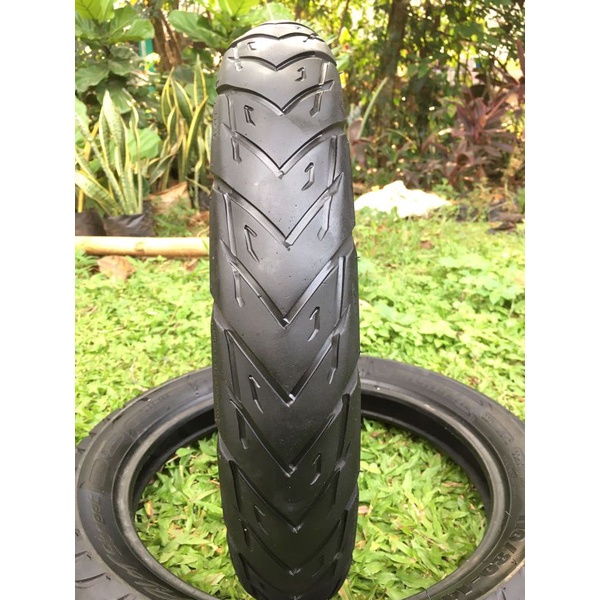 BAN DEPAN MATIC TUBLES UKURAN 80/90-14 MEREK FDR