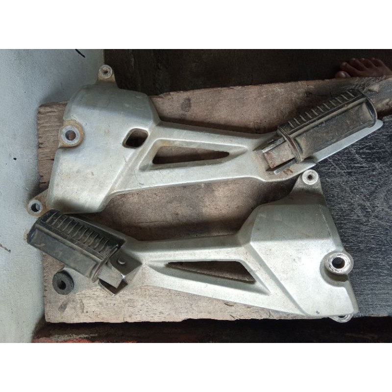 POSTEP MEGAPRO PRIMUS ORI BOSTEP MP FOOTSTEP BANCIK ORIGINAL MEGA PRO BELAKANG COPOTAN