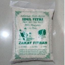 

paket beras zakat fitrah 2,5kg 2,7kg 2,8kg 3,5liter 3kg