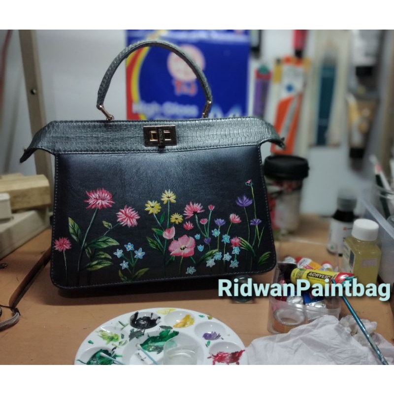 Jasa Lukis di Kulit, Tas, Dompet, Jaket dengan  gambar sesuai keinginan, bisa memperbaiki lukisan