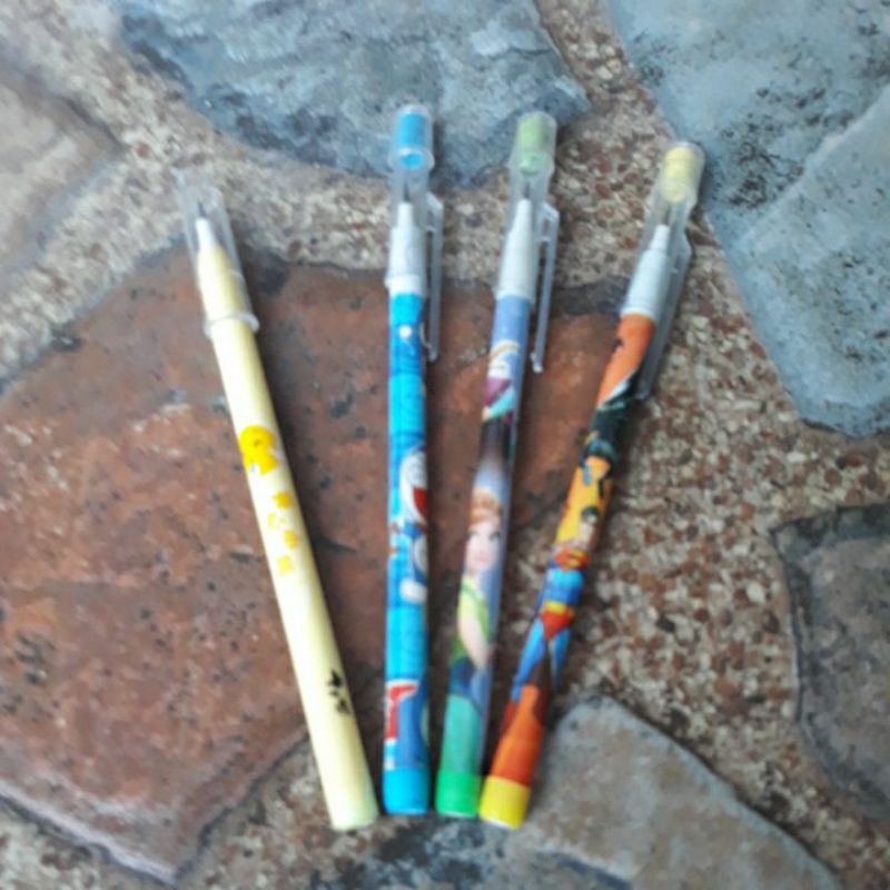 

Pensil lantu Karakter