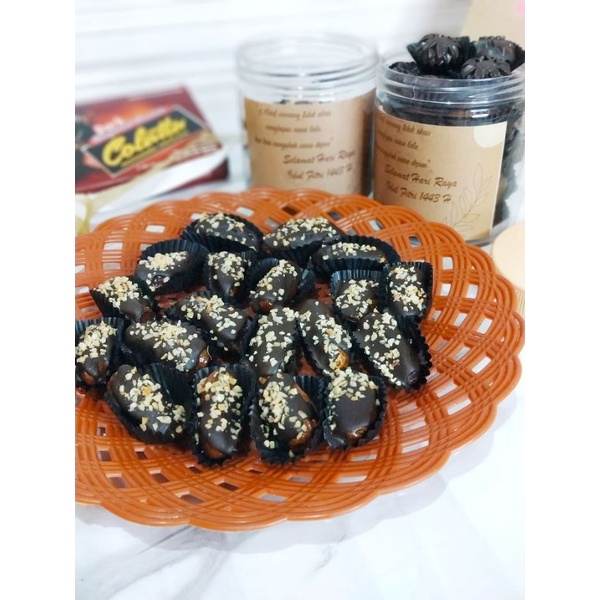 

Kurma Coklat