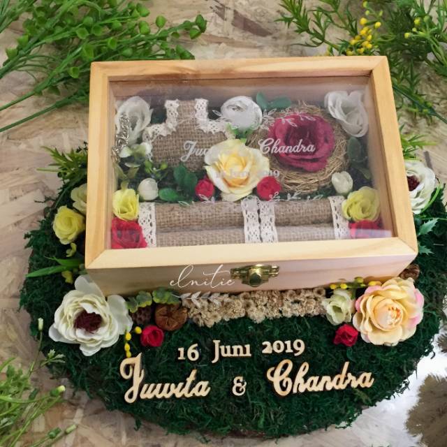 Wooden acrylic box size L + wooden log / kotak cincin rustic / ringbox kayu / ringbearer