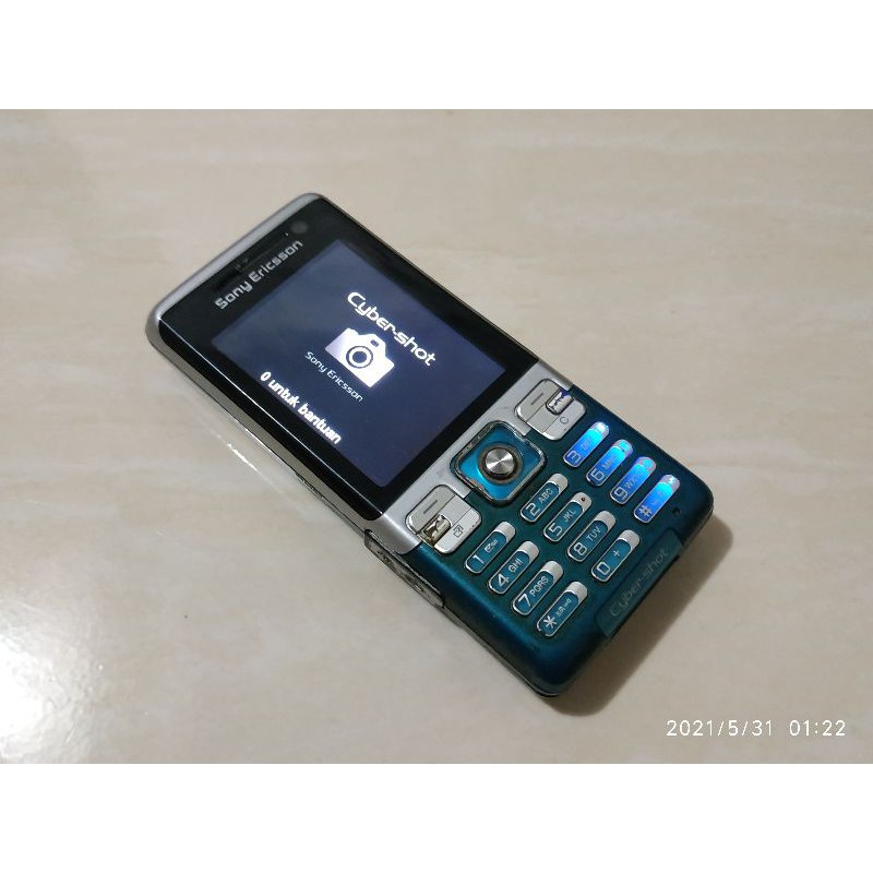 Sony Ericsson C702i C702