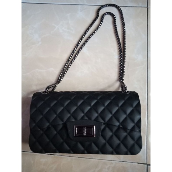 tas rantai warna hitam dop bisa diselendang