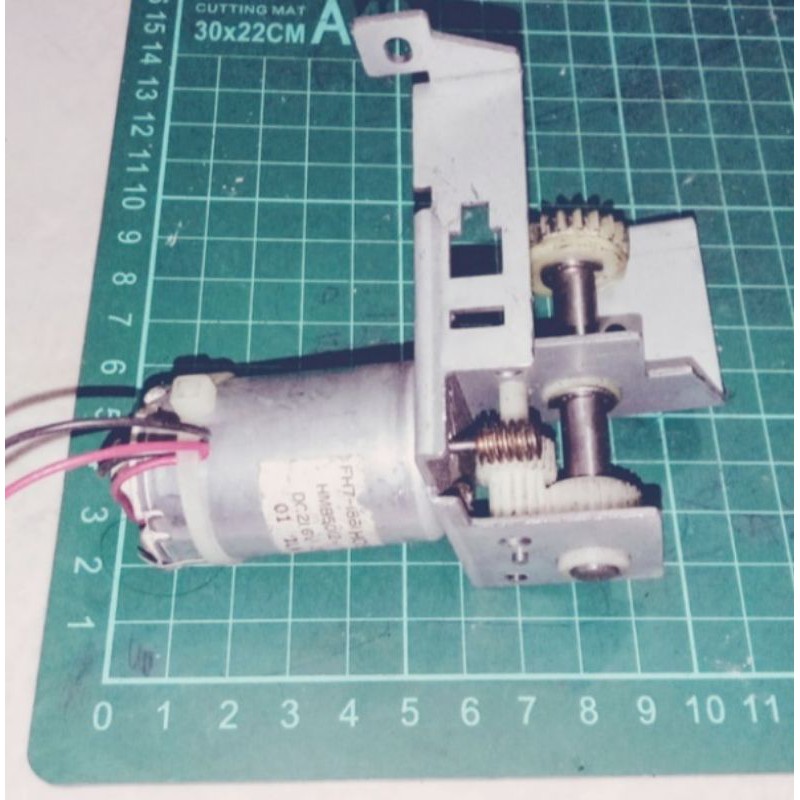 DINAMO DC 12V TO 21V 70,5 RPM HOSIDEN GEAR