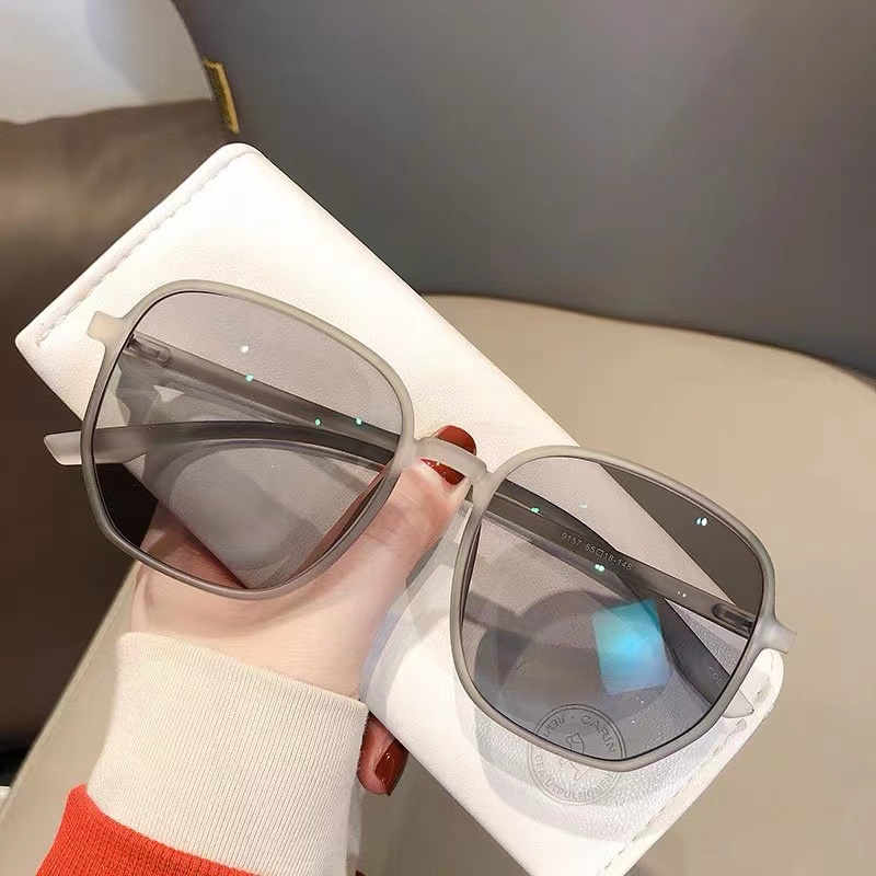 Roselife Kacamata Hitam Lensa Photochromic Polarized Berubah Warna Anti Silau Gaya Korea Untuk Unisex