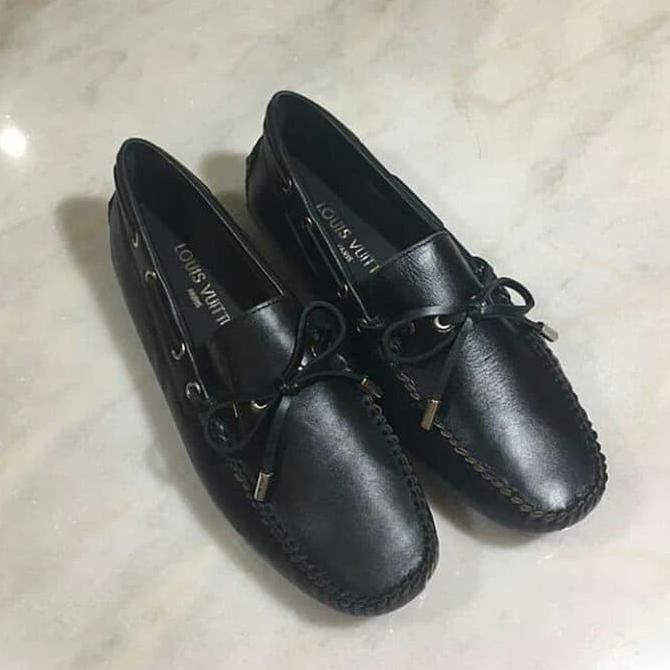 Produk The Best ORI LEATHER SEPATU LV LOAFERS BLACK MOTIF MEN MIRROR QUALITY DISKON