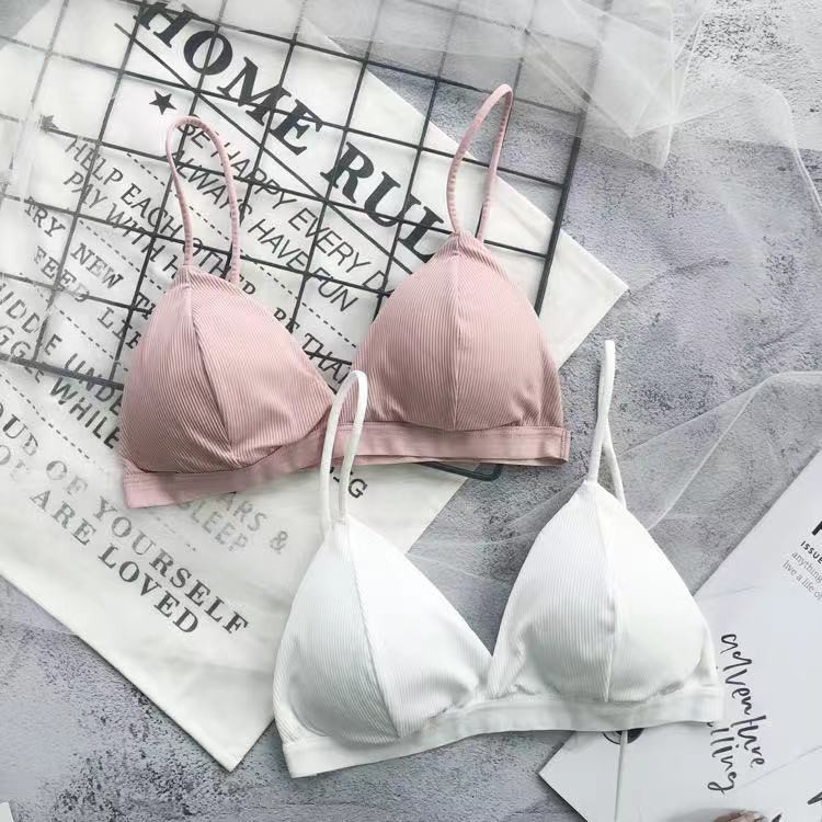 Bra Wanita dengan Model Seamless dan Push Up dengan Kancing Depan Bergaya Sexy / Bra Sexy Bra Polos