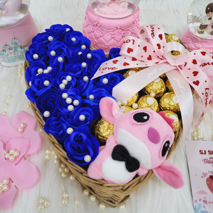 

Paket box hampers bunga valentine anniversary ulang tahun wisuda 85