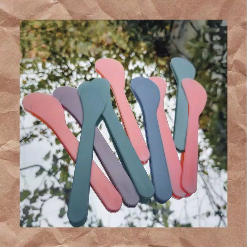 Spatula plastik masker, Kuas masker