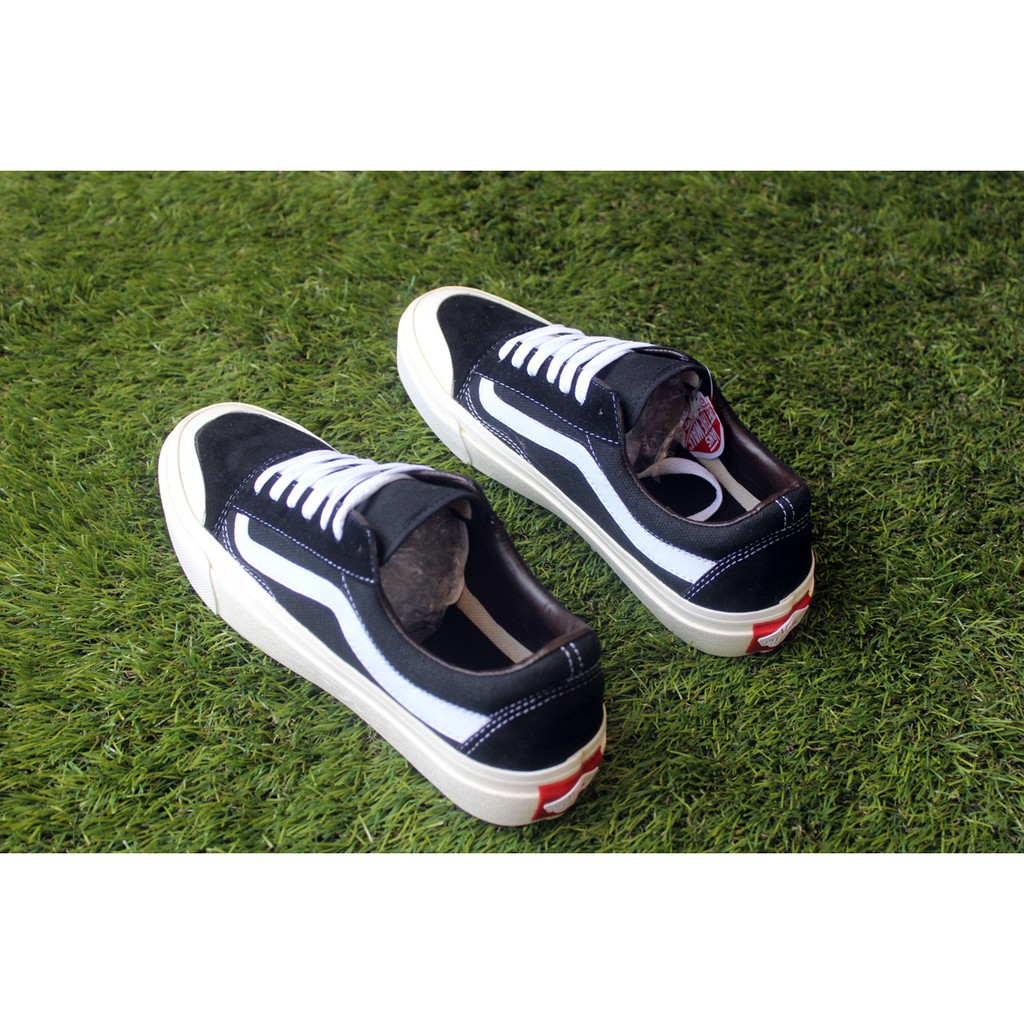 SEPATU VANS OLDSKOOL HALFMOON HITAM PUTIH BLACK WHITE PRIA