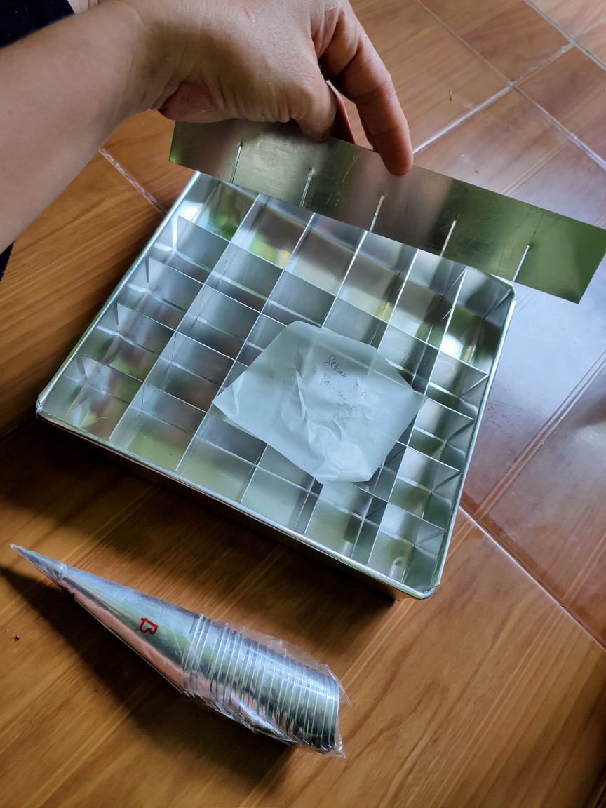 Loyang Brownies Sekat (kotak Persegi Panjang Sekat Loyang Bolu Kukus Panggang Loyang Kue Bolu