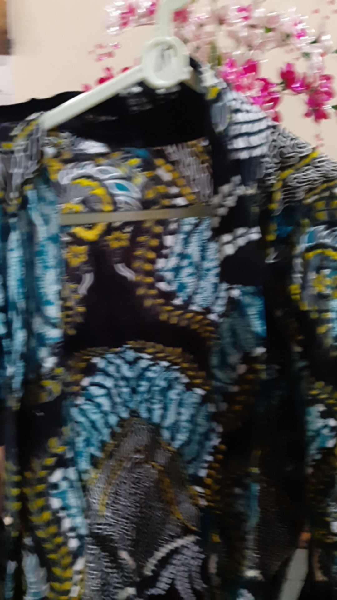 Kemeja Batik Pria Modern Lengan Panjang Motif Kembang Tulip