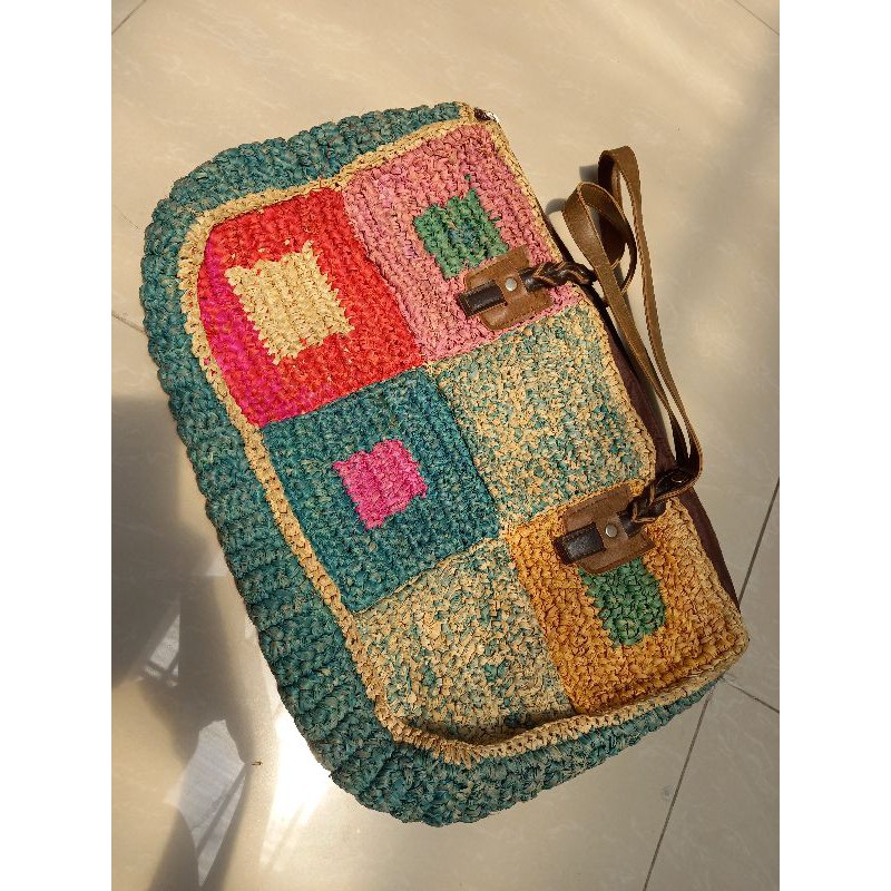 Tas thrift / second / preloved anyaman eceng gondok