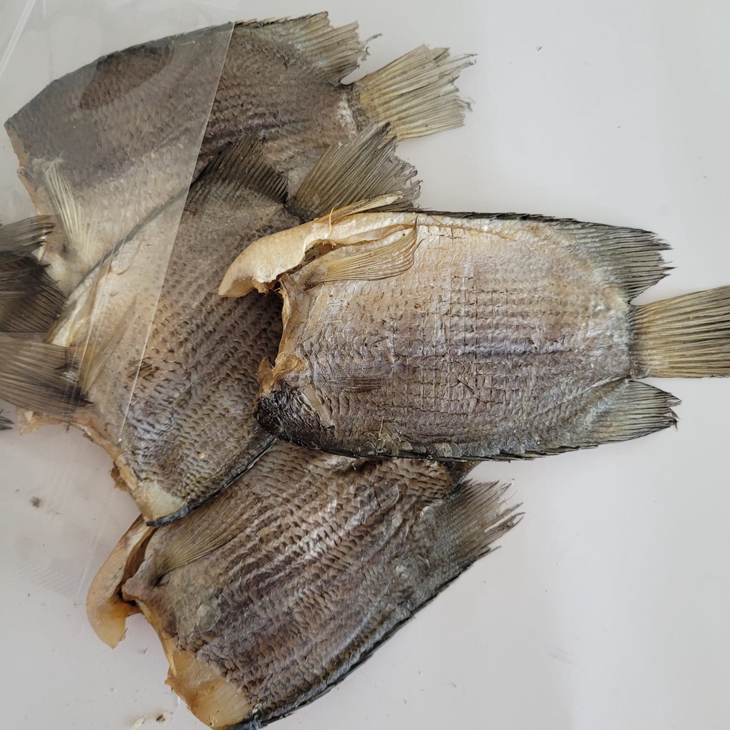 

Ikan Asin Biawan/ Sepat/ Bo Thau Pou/ Tembakang uk M 1 kg asli Khas Pontianak/Kalimantan
