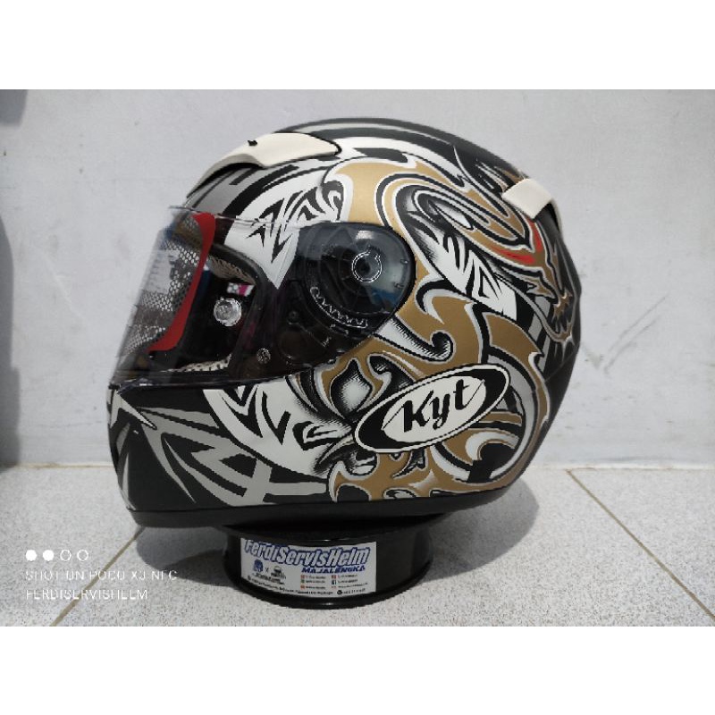 Helm Kyt C4 Helm Balap Fiber Composite Flat Visor