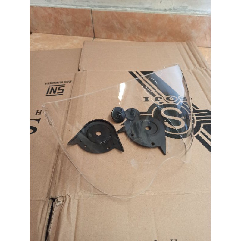 Kaca baut helm Scoopy bening dan hitam