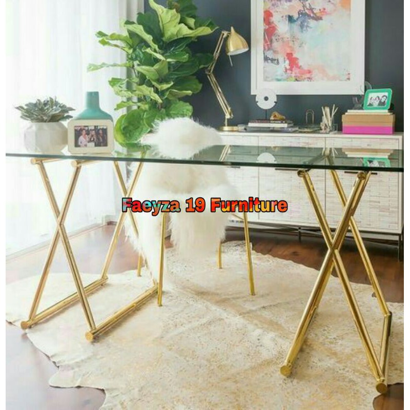 Meja kaca Kaki Besi