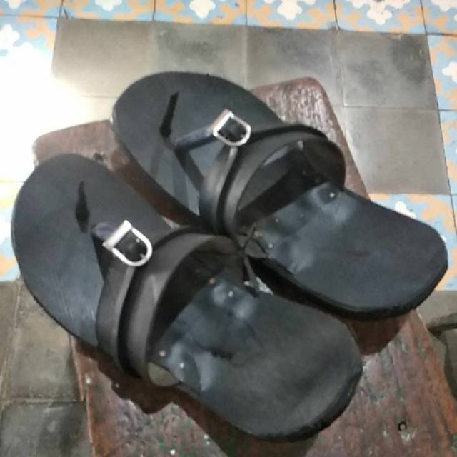 Sandal Karet Ban Recycle