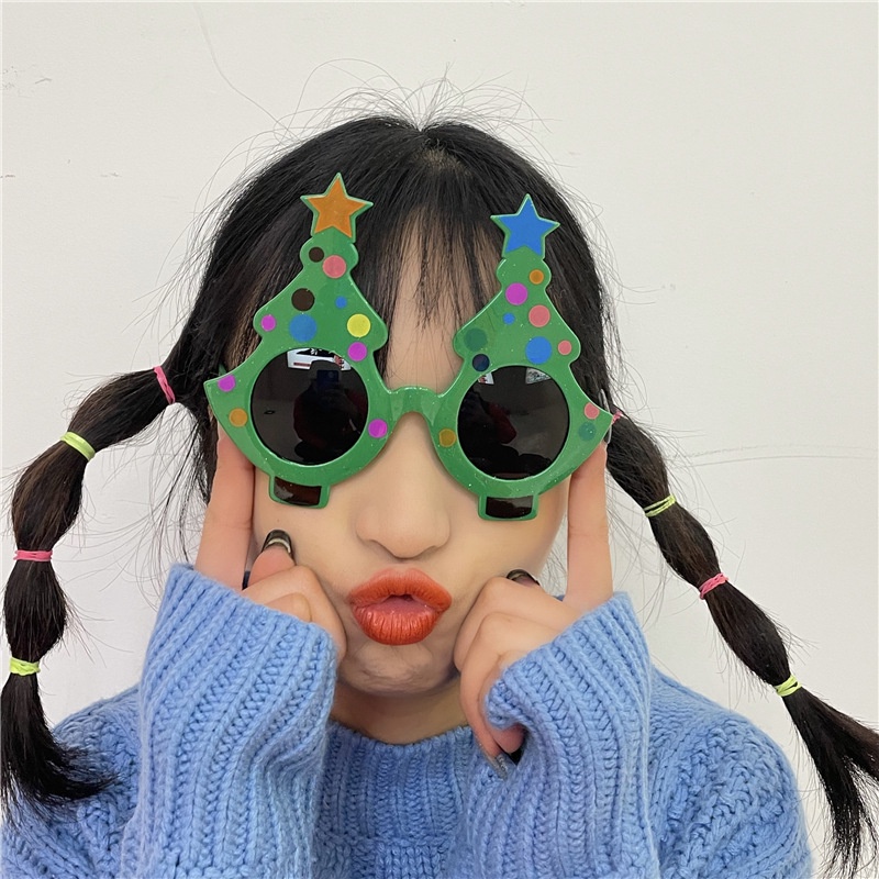 Kacamata Hitam Desain Alien Warna Hijau Untuk Pasangan