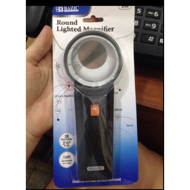

kaca pembesar lampu baterai aa BAZIC kode 2705
