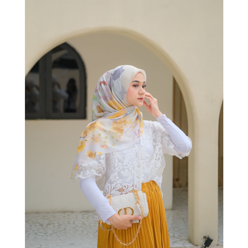 Flower Series Yarashyma Scarf