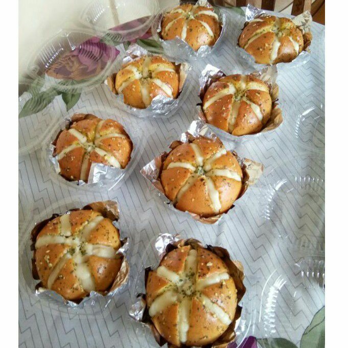 

Korean Garlic Cheese Bread