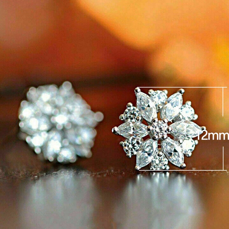 Dazzling Crystal Cubic Zirconia Stud Earrings Delicate Women Wedding Accessories High Quality Silver Color Trendy Jewelry