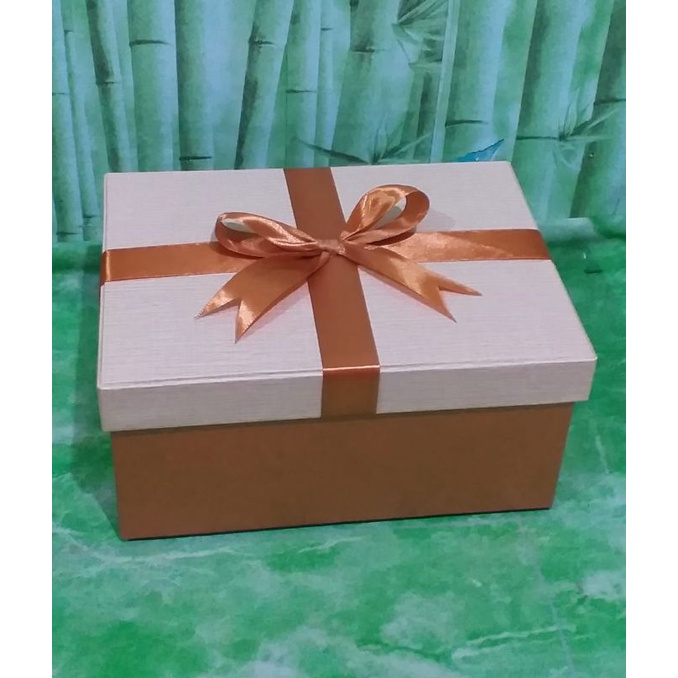 

hardbox hampers