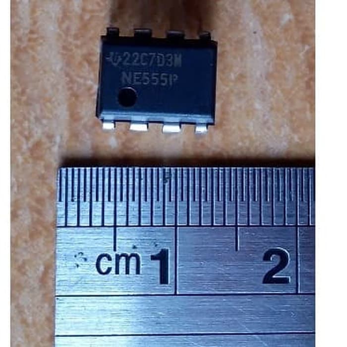 IC NE555 Er~050
