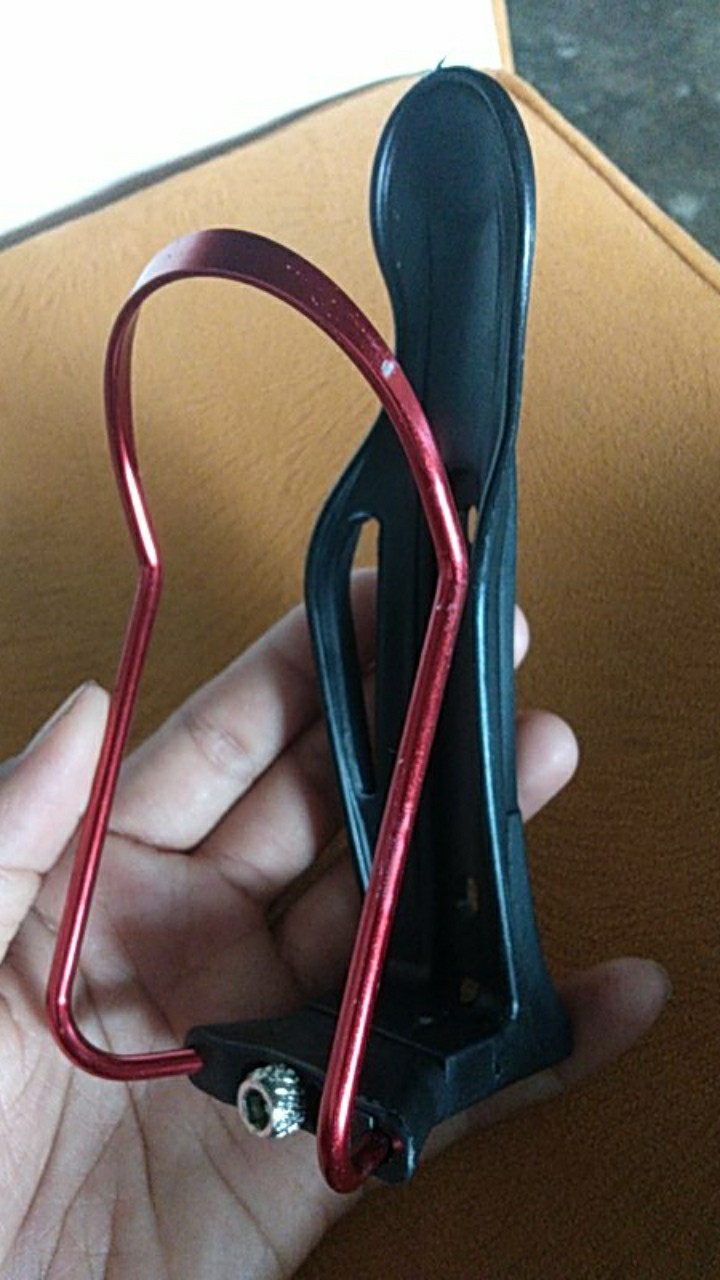 Kawat Botol Minum Sepeda Motor