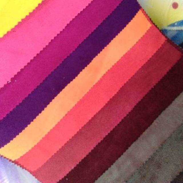 Kain Beludru Kabulon