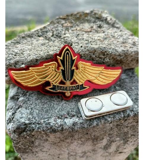 Keluaran Terbaru.. lencana wing pin satpam security magnet