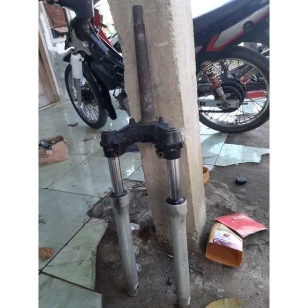 shock depan set satria 2 tak