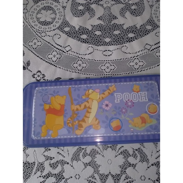 

Kotak pensil Winnie the Pooh