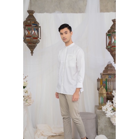 LACE SUMBA SERIES (WHITE) RAYA COLLECTION