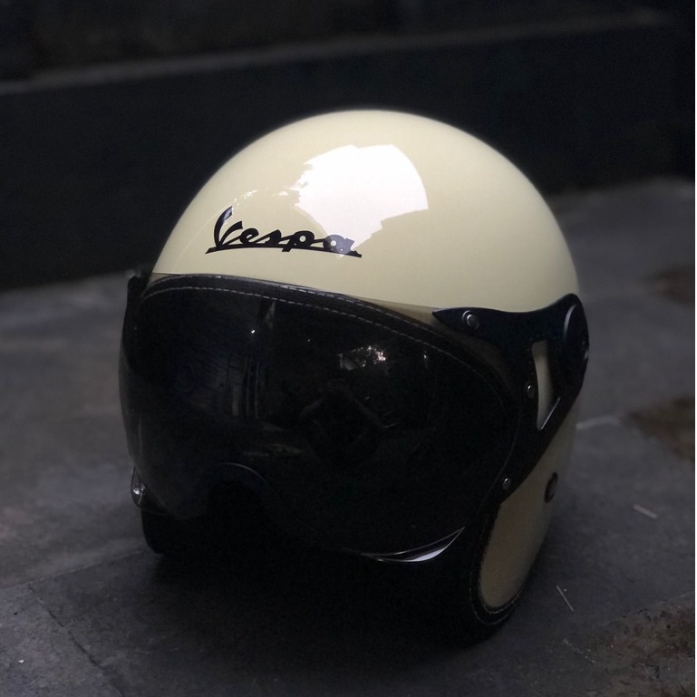 helm vespa cream clasic italy retro