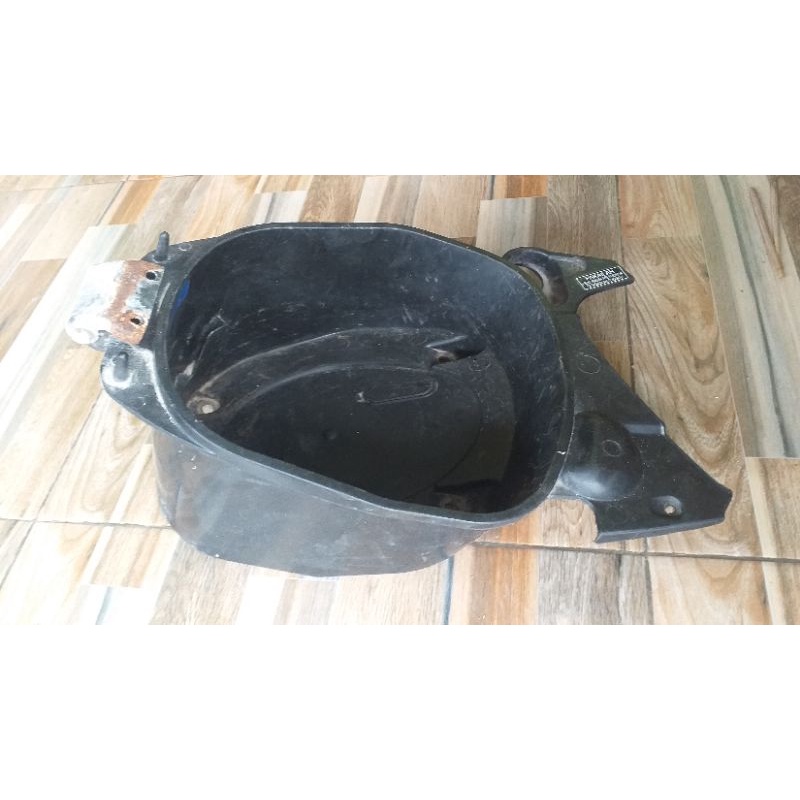 BOX BAGASI JOK VARIO 110 KARBU CW OLD NON TECHNO 81250KVB930
