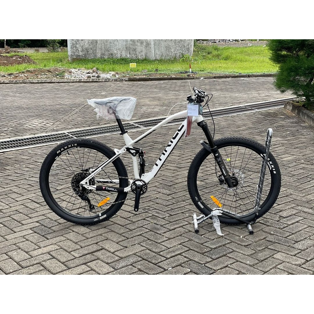Sepeda Gunung MTB 27.5 THRILL FERVENT T120 1.0