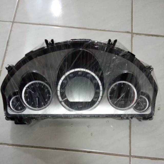 Speedometer Mercedes Benz W212 W207 E Class E63