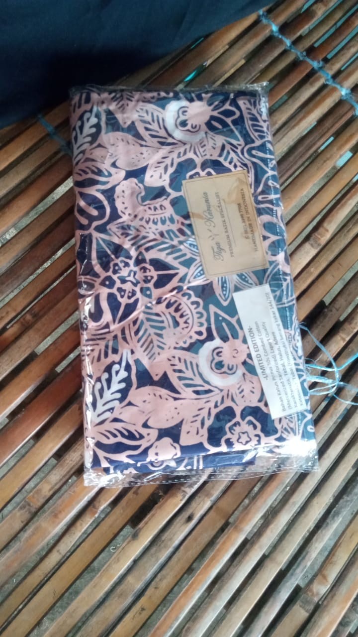Kain Batik Cap Semi Tulis Solo Premium 100% Handmade Bunga Navy Cream Katun Primis Super