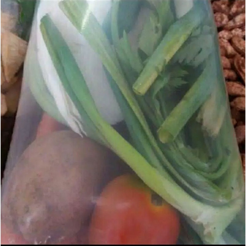 

sayur sop 1bungkus komplit
