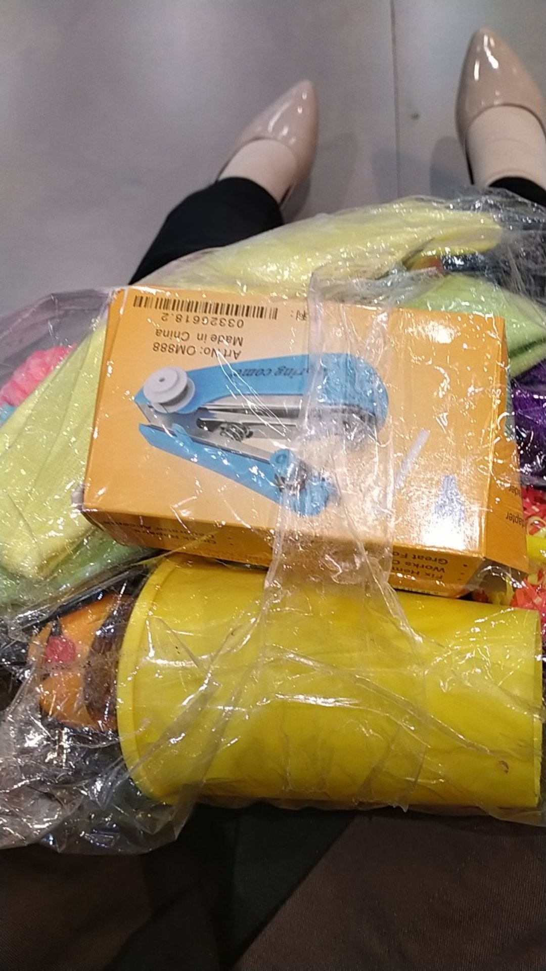 Cuancuy -  Tempat Minum Emoji Gelas Emoticon Boneka Goyang Tumblr Karakter Smile Toeng Termurah